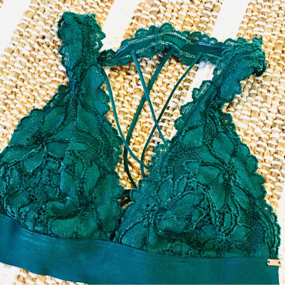 Victoria Secret Kelly green bralette bra lace cami Xs preppy Christmas